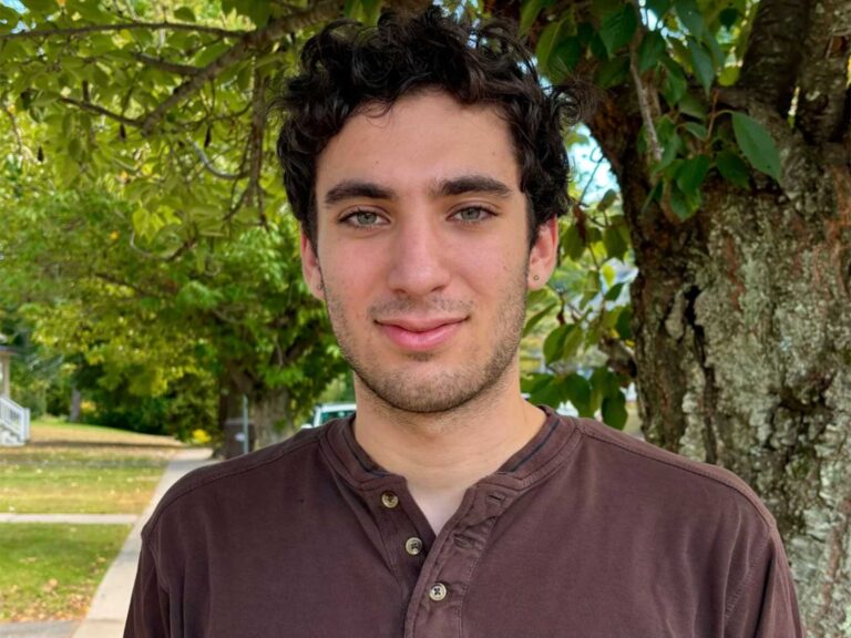 Eli Siegel-Bernstein '16